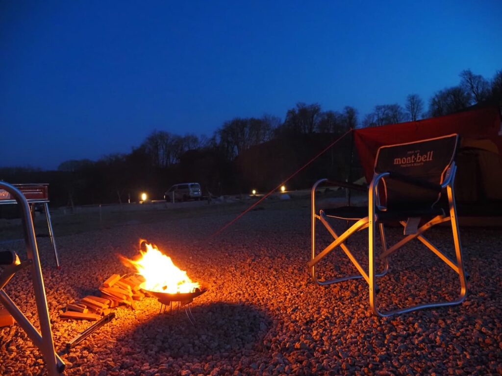 三春アウトドアビレッジでのひとり焚き火の様子